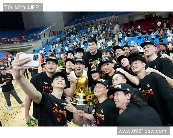 深圳篮球队在总决赛中的强势表现与未来发展潜力分析